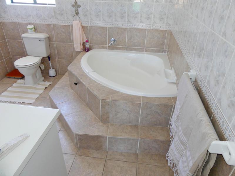 4 Bedroom Property for Sale in Flagship Western Cape